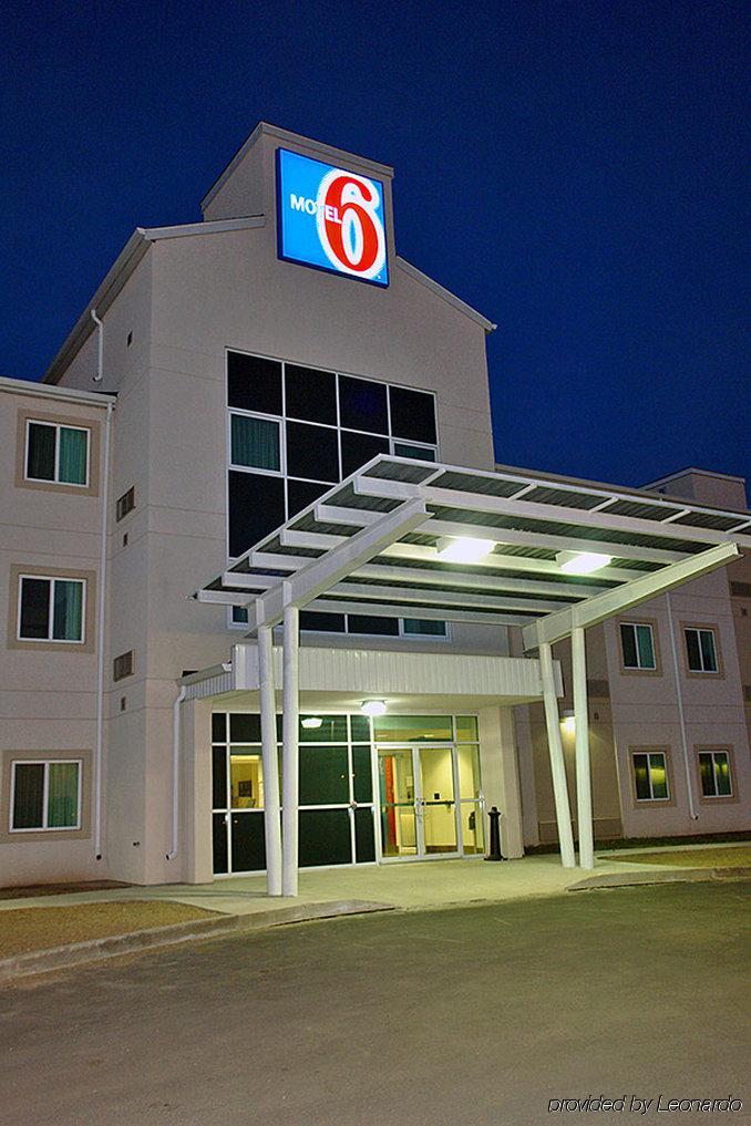 Aurora Inn Estevan Exterior foto